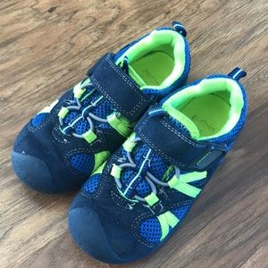 Shoes boys size 9 - 9.5